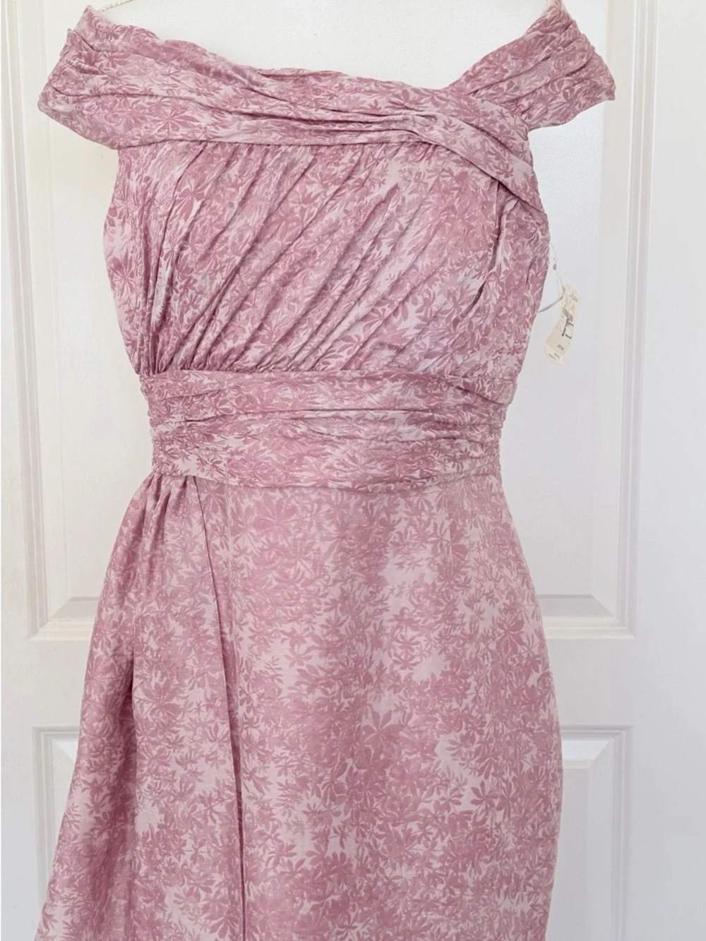 Kay Unger New York Off-the-Shoulder Pleated Floral Jacquard Dress - Pink Size 12 - Picture 1 of 16